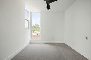  Photo 37