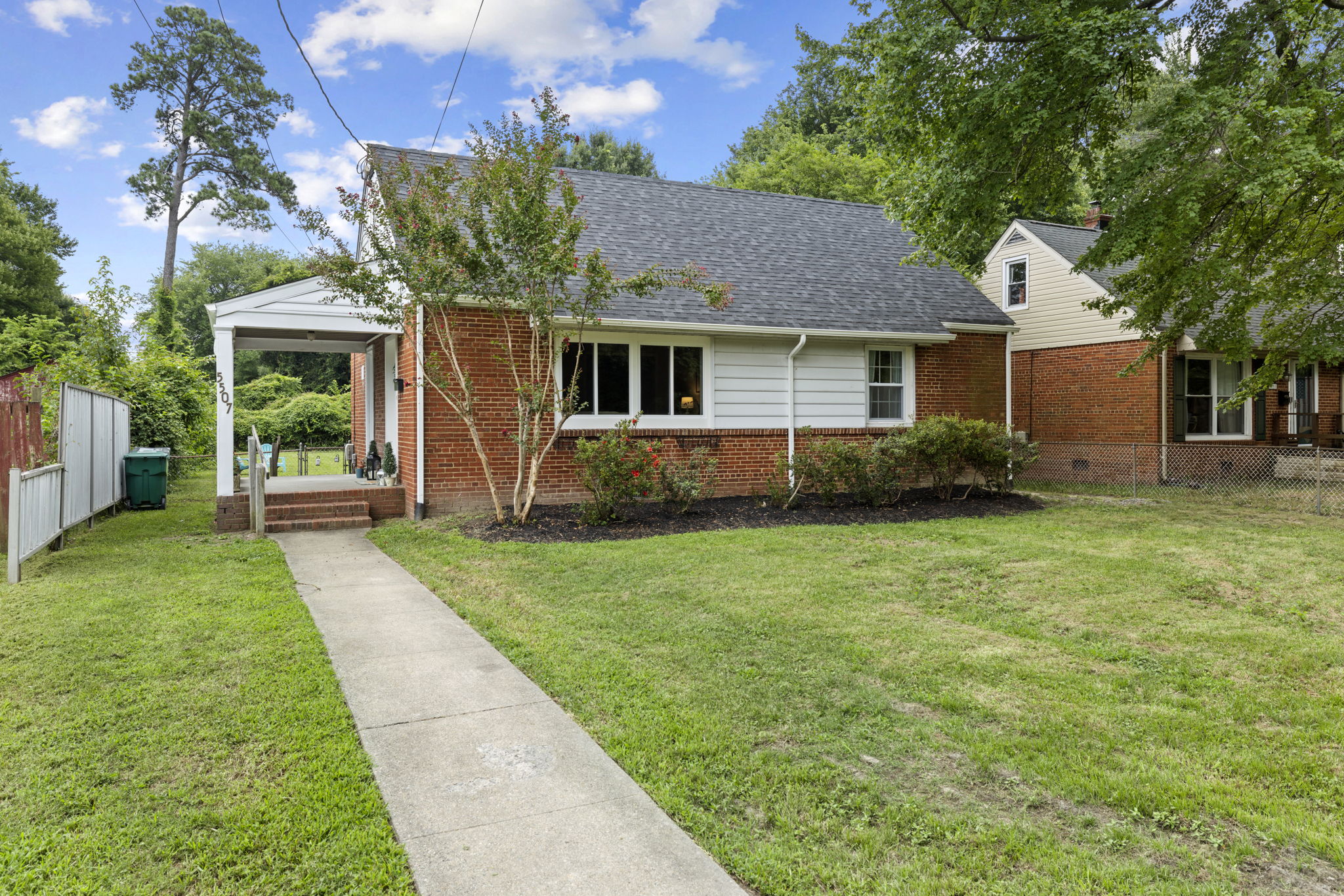 Welcome to 5507 Woodrow Terrace! Recently updated & in the heart of Lakeside!