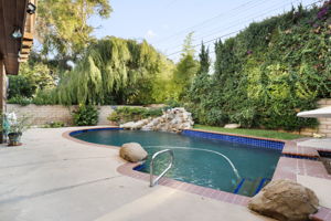 Photo 48