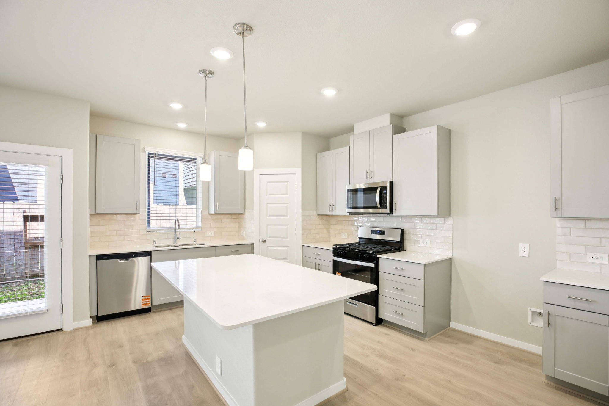 Houston - Kemah Crossing Townhome Collection - 551 Avisa Dr Kemah TX 77565 - 009