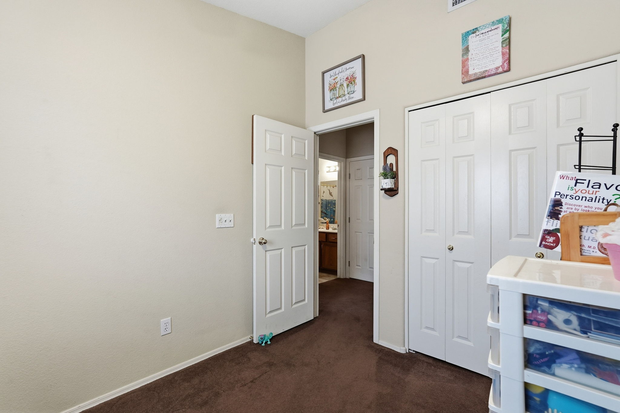  Photo 19
