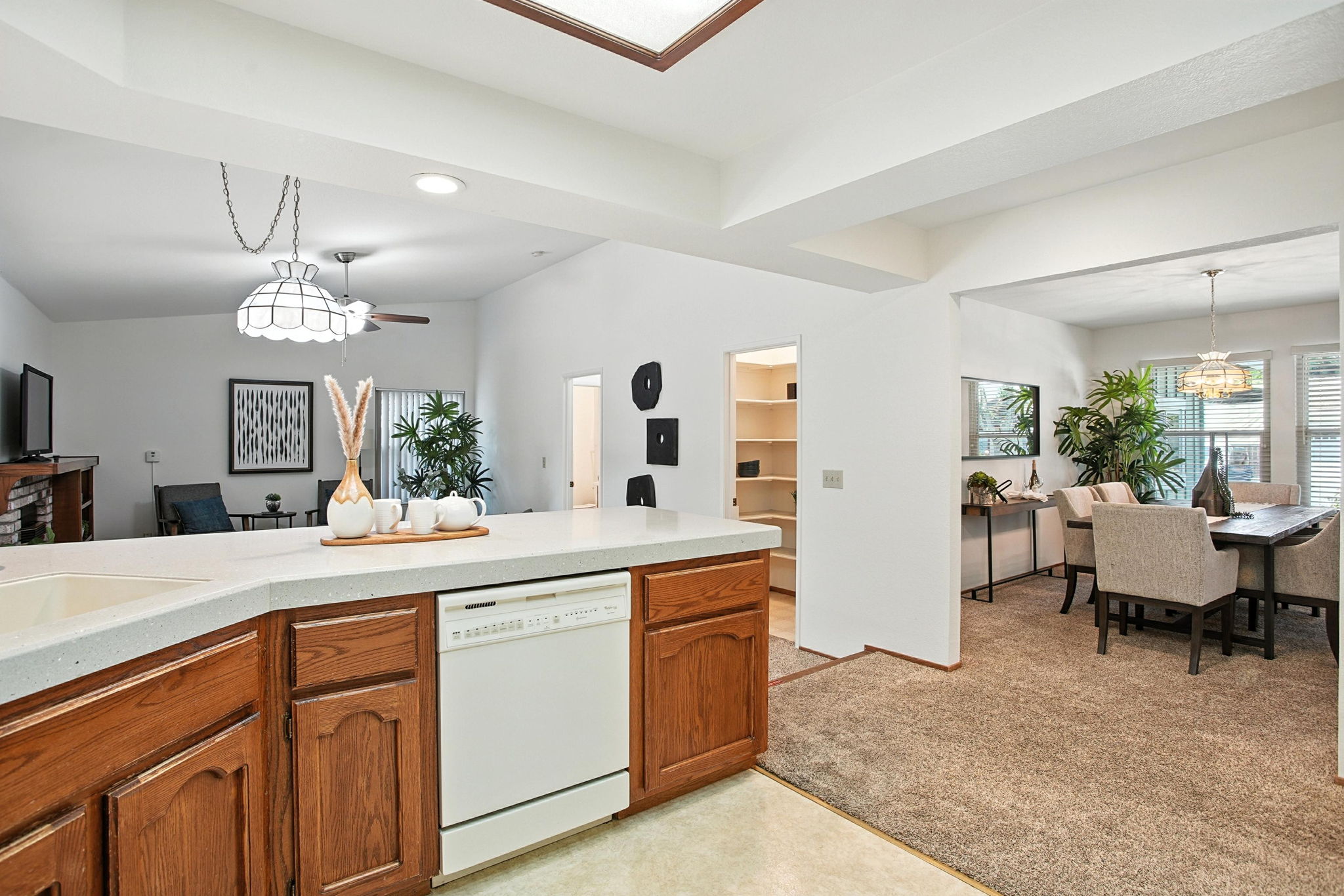 010_551 Stonewood Dr