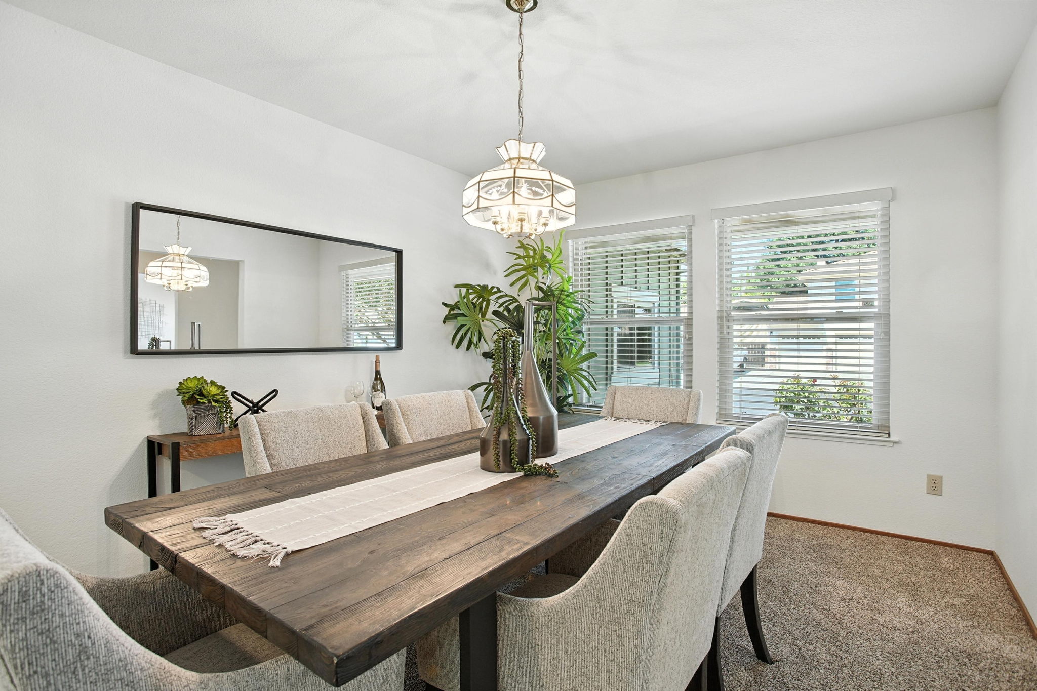 015_551 Stonewood Dr