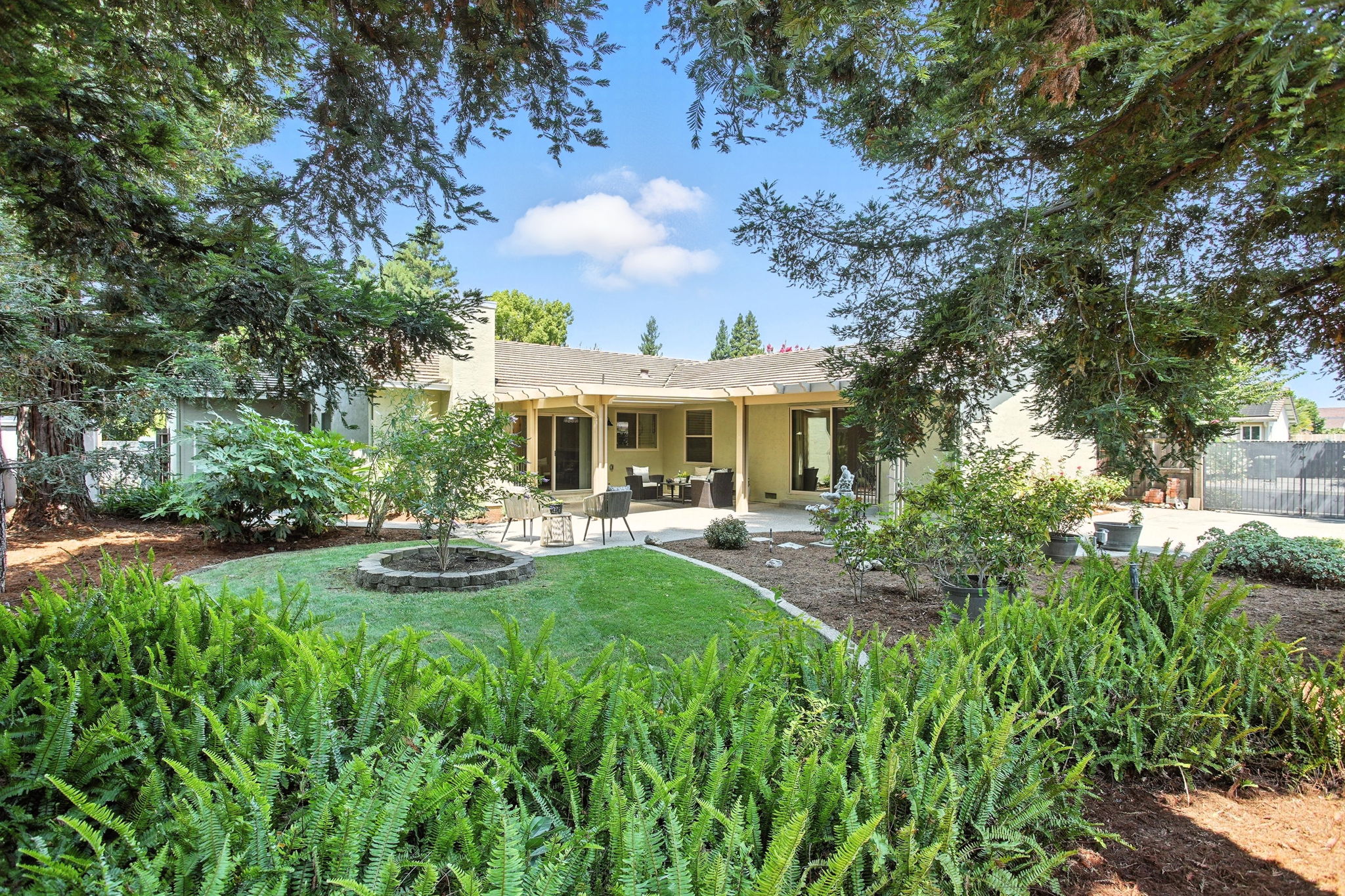 039_551 Stonewood Dr