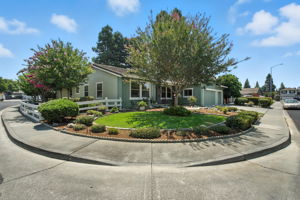 002_551 Stonewood Dr