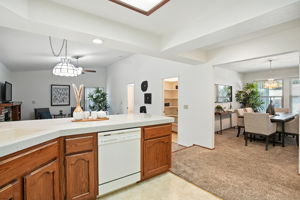 010_551 Stonewood Dr
