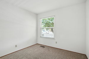 019_551 Stonewood Dr