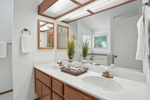 030_551 Stonewood Dr