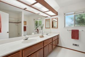 031_551 Stonewood Dr
