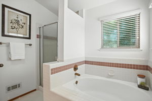 032_551 Stonewood Dr