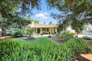 039_551 Stonewood Dr
