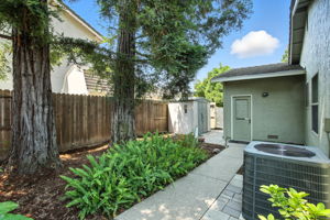 045_551 Stonewood Dr