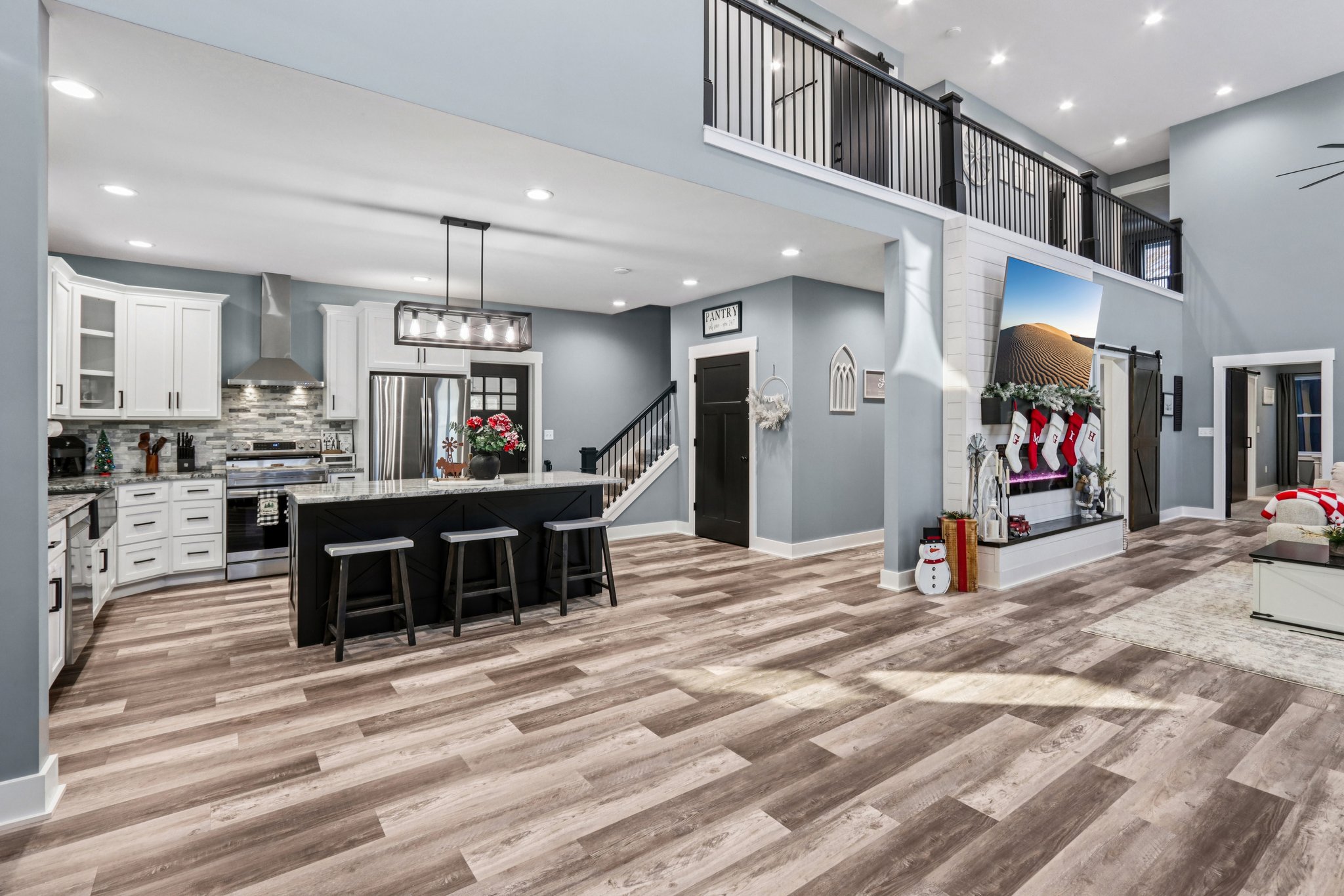 Rocklane Rd-L0512-016.jpg