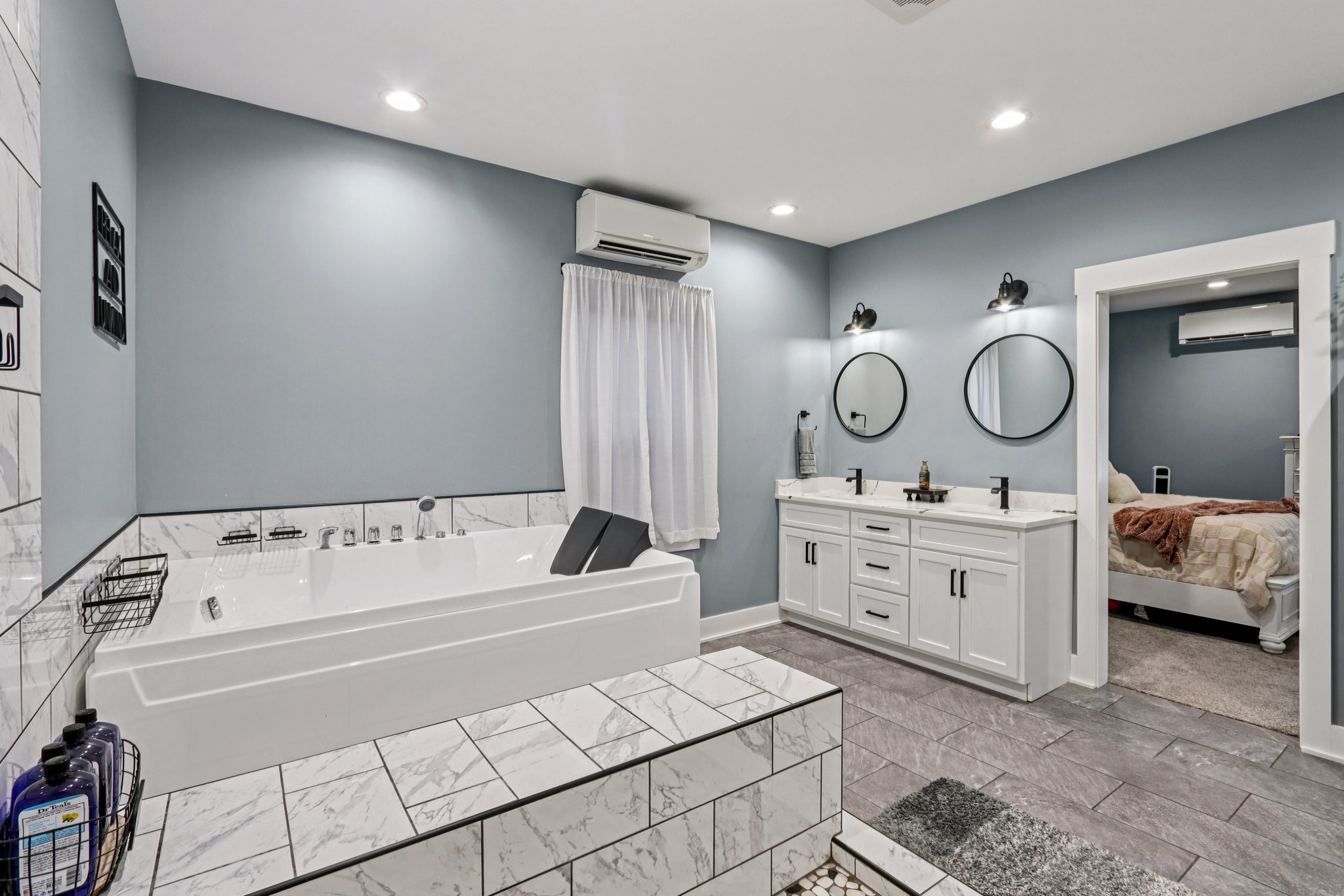 Rocklane Rd-L0512-041.jpg