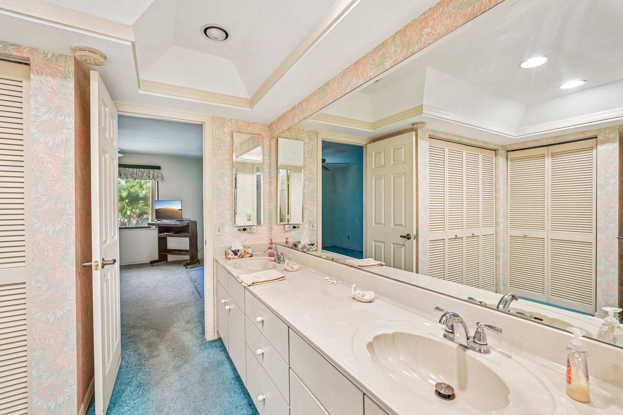 SW 4th Pl 605-S0605-023.jpg