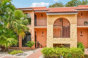 SW 4th Pl 605-S0605-001.jpg