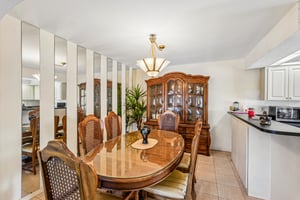 SW 4th Pl 605-S0605-013.jpg