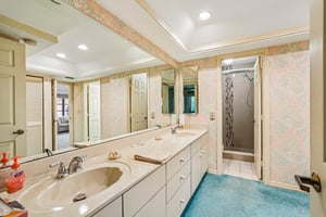 SW 4th Pl 605-S0605-024.jpg