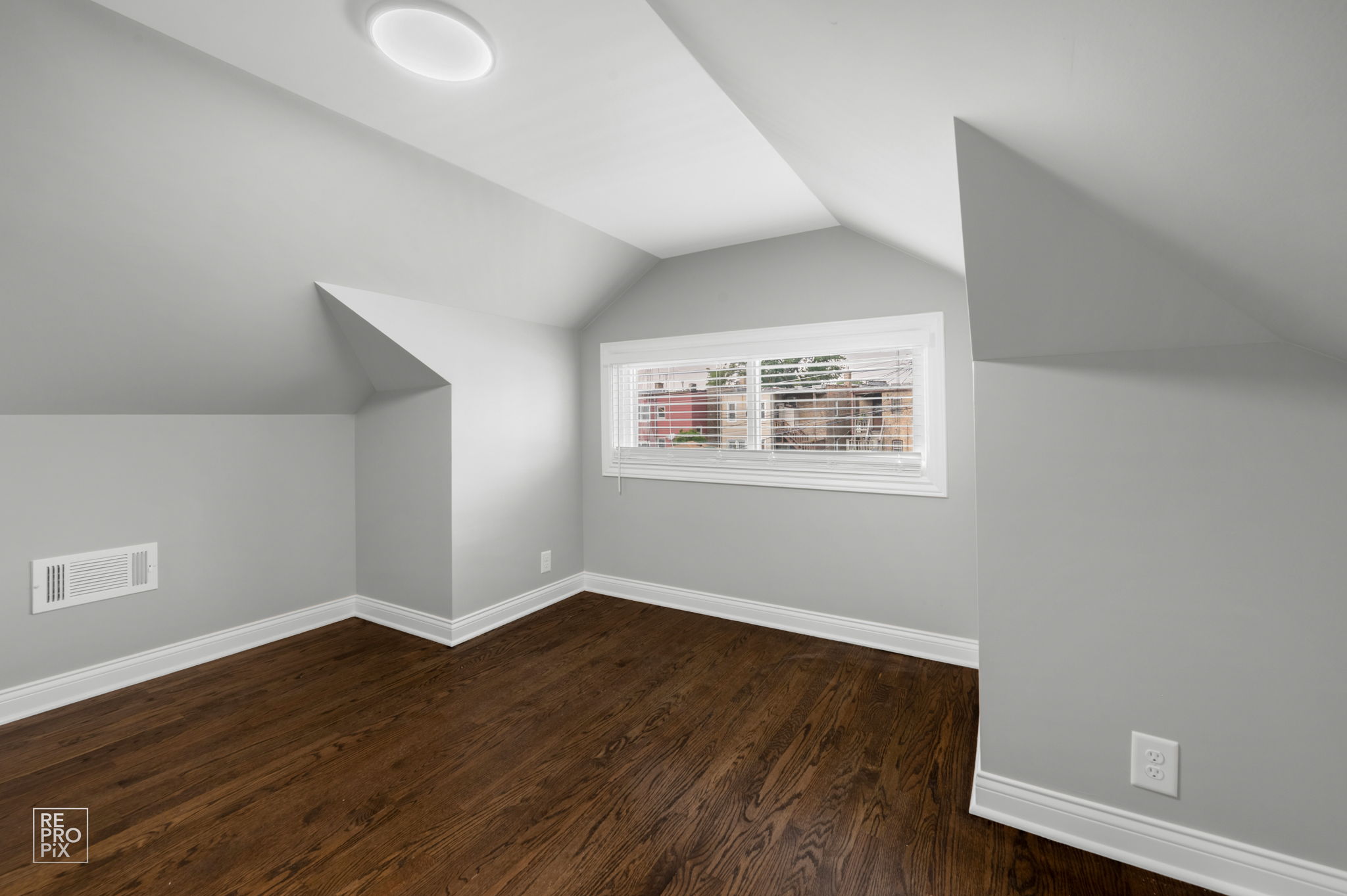 5512 W Potomac Ave, Chicago, IL 60651_018