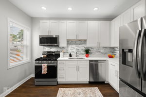 5512 W Potomac Ave, Chicago, IL 60651_011