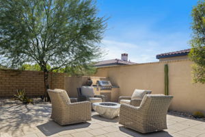 Outdoor Kitchen