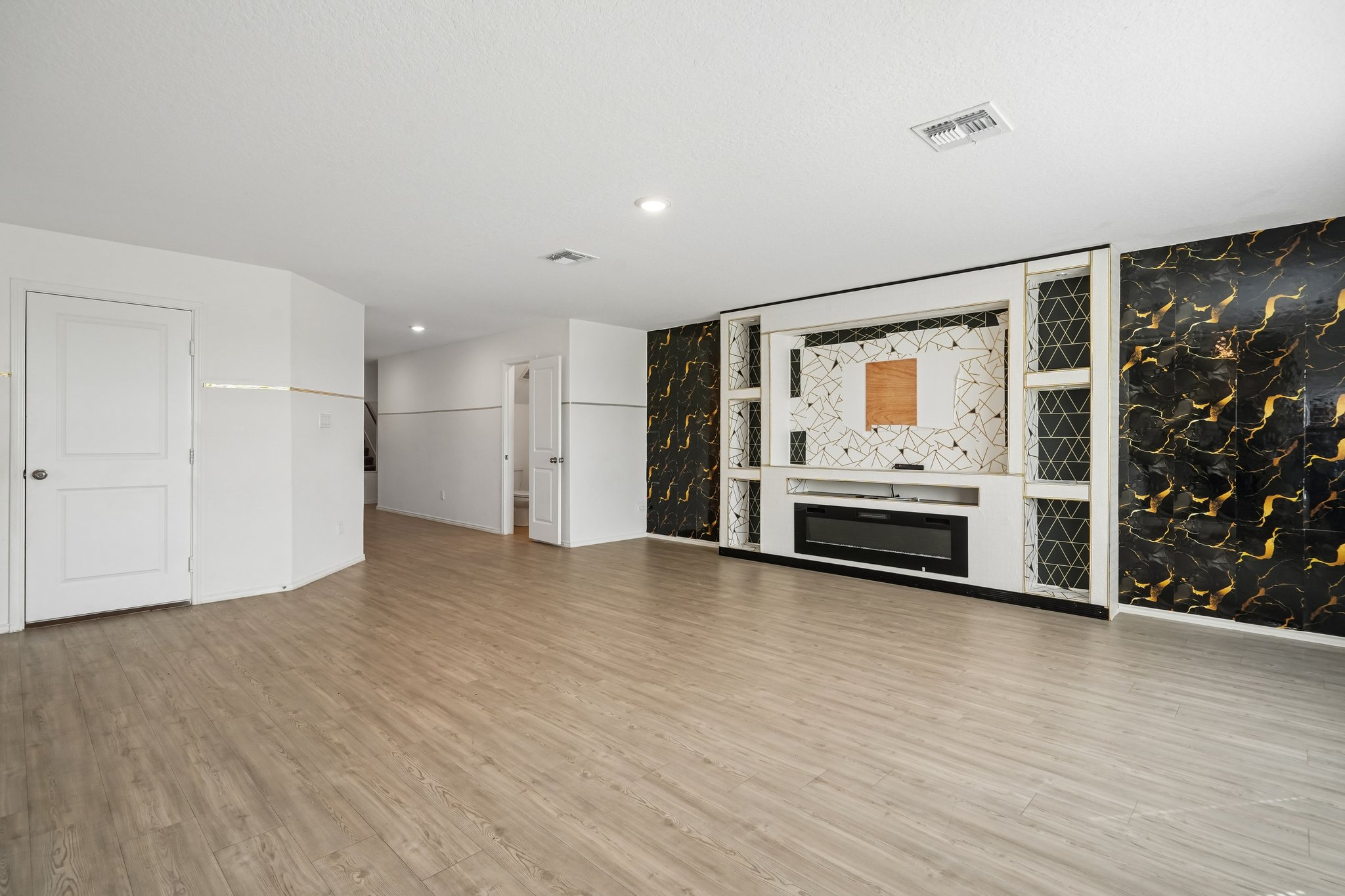 Calton Bnd-S1706-007.jpg
