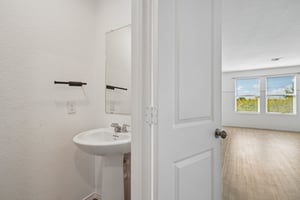 Calton Bnd-S1706-012.jpg
