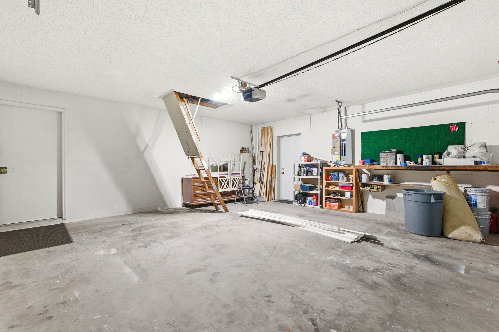 Interiors (16)