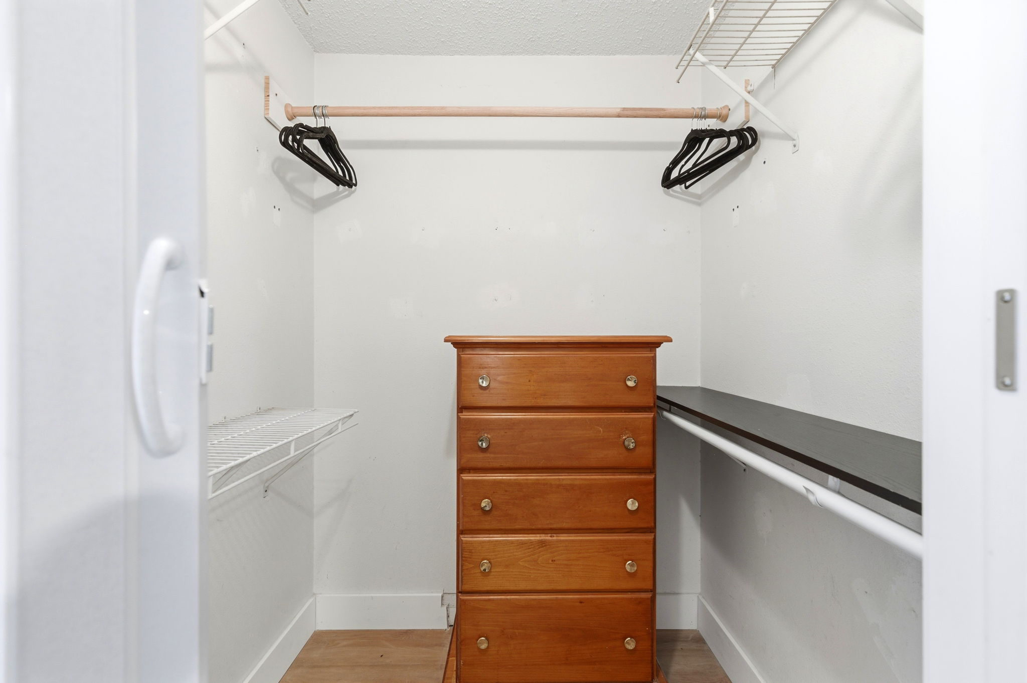 Interiors (28)