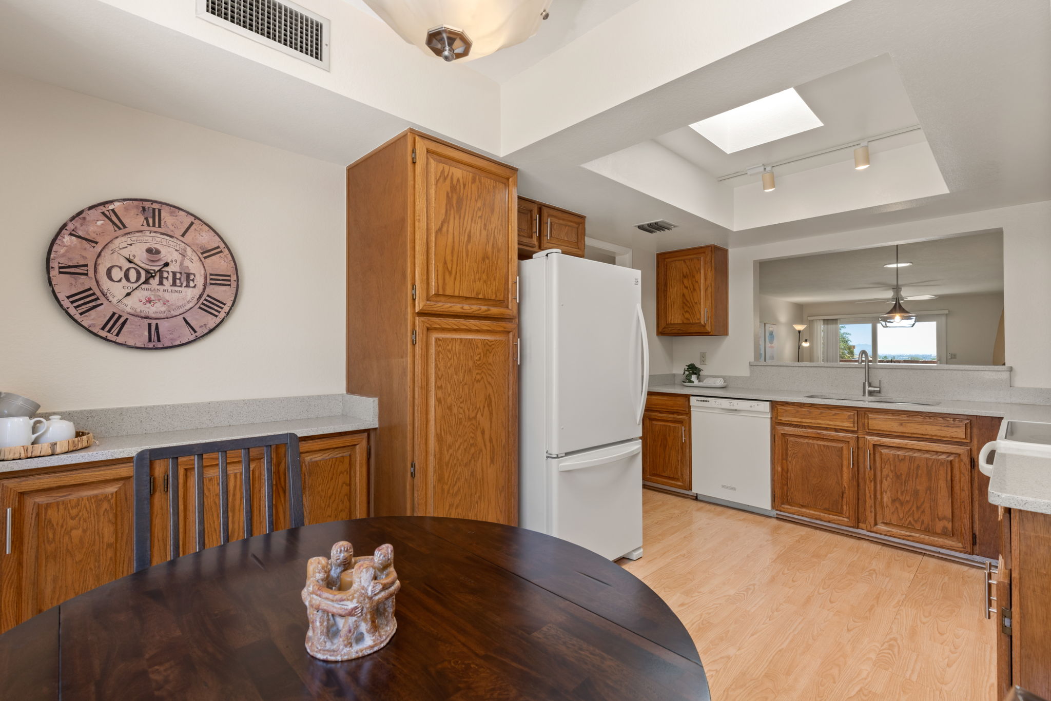 Kitchen/Breakfast Nook
