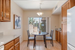 Kitchen/Breakfast Nook