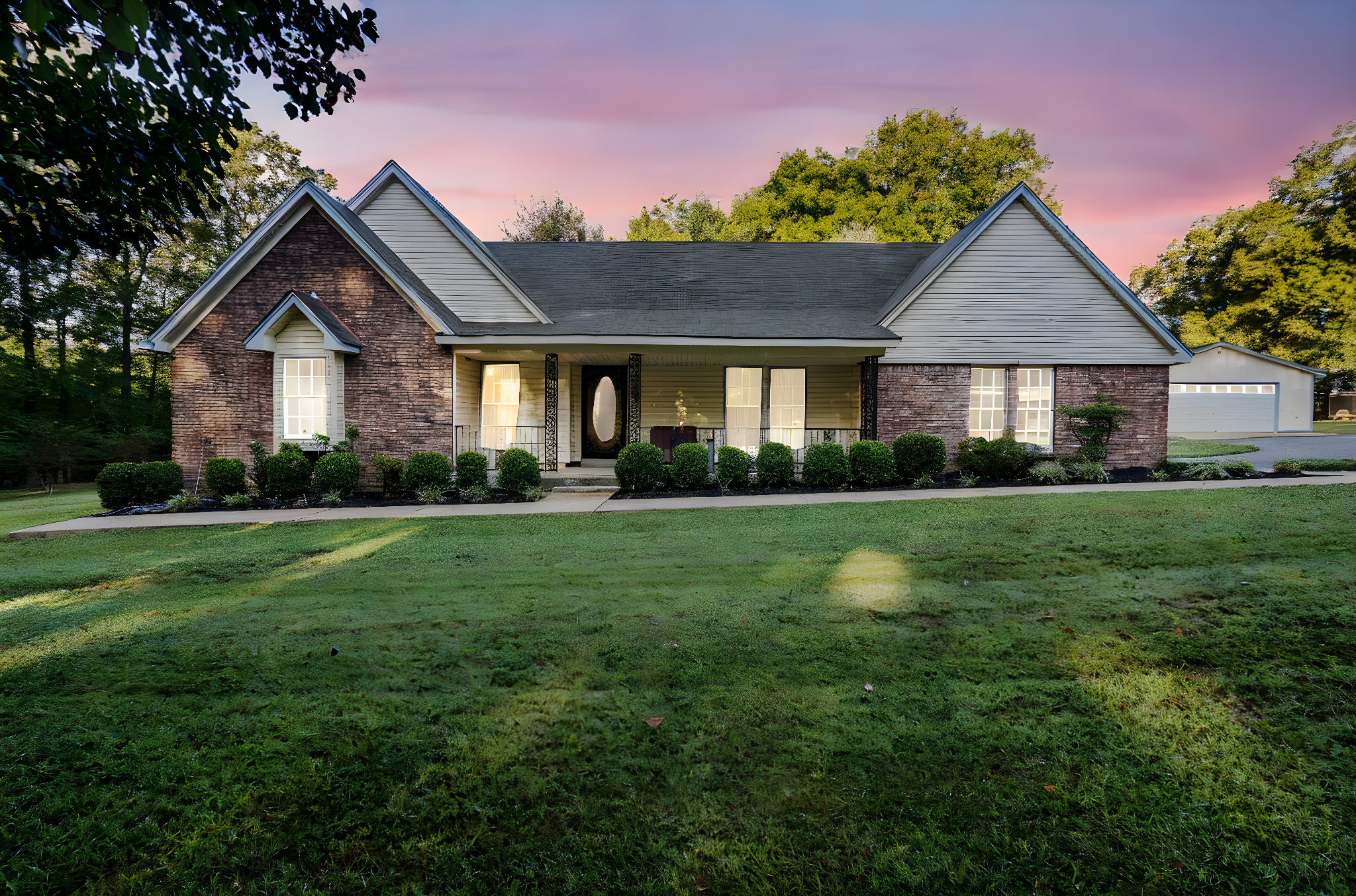 5515 Jordan Dr-01 day to dusk.jpeg