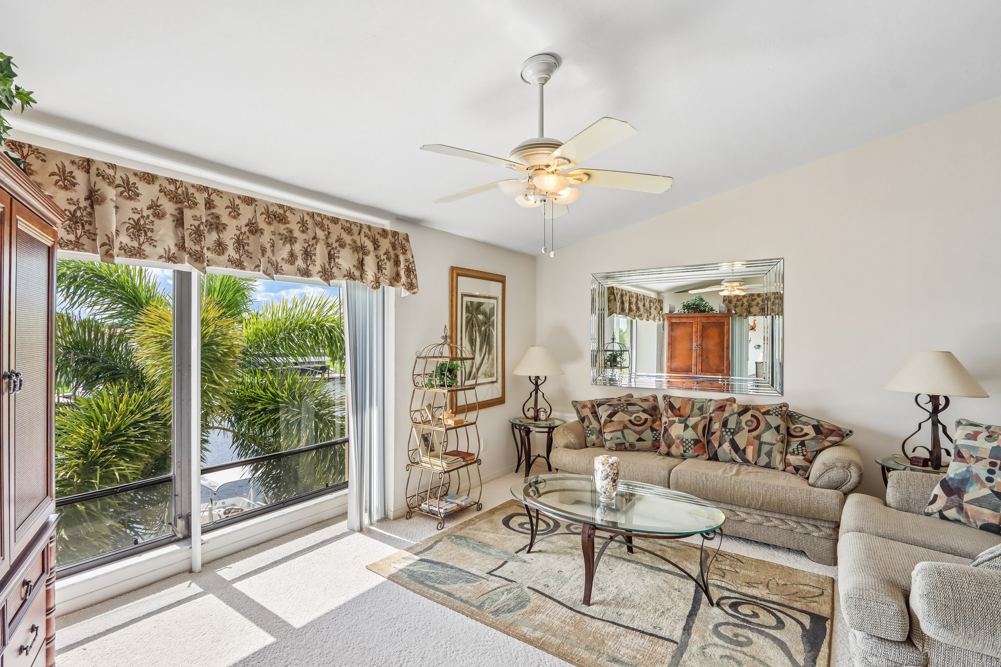 SW 12th Ave 203-S2607-004.jpg