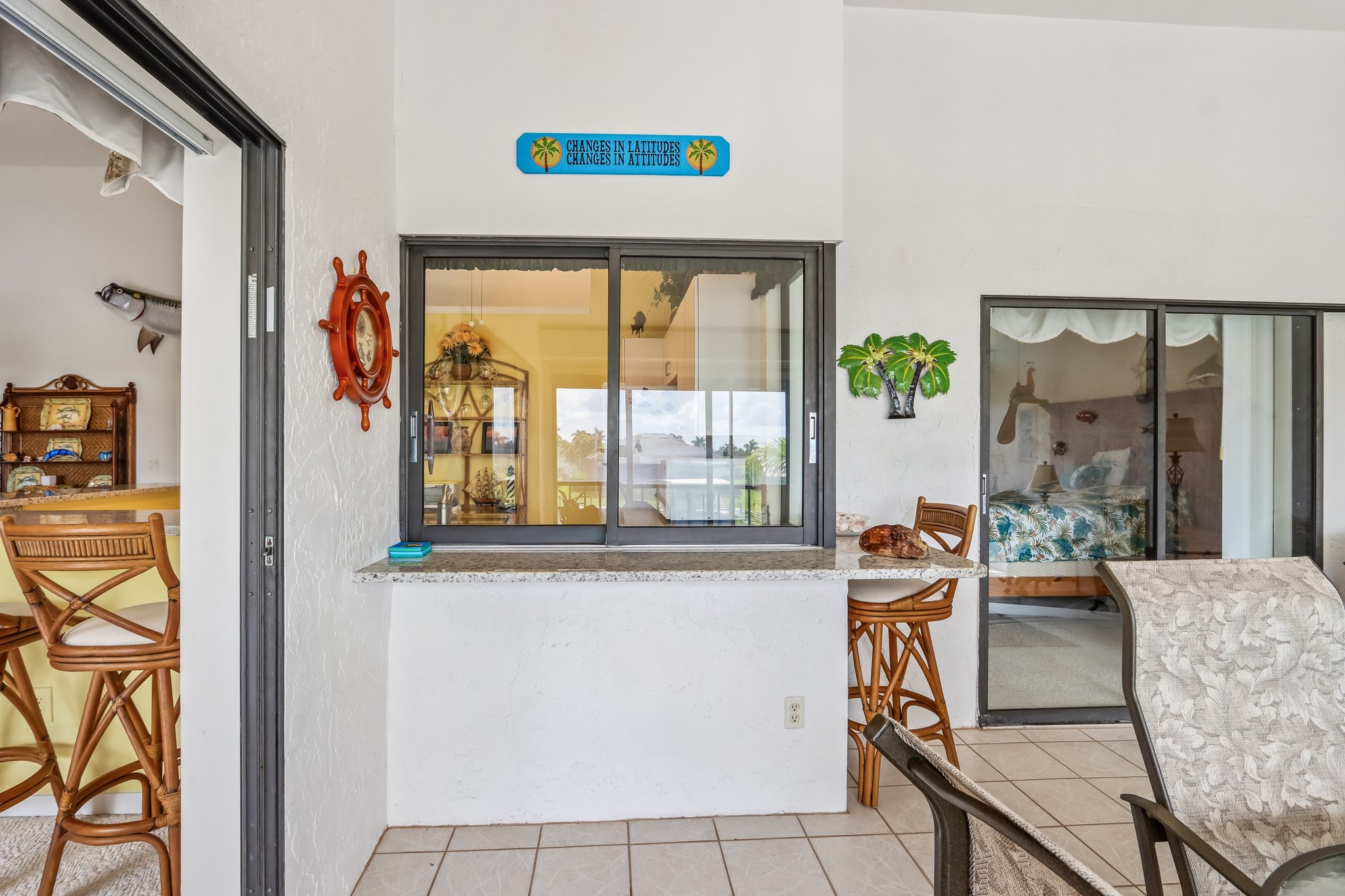SW 12th Ave 203-S2607-028.jpg