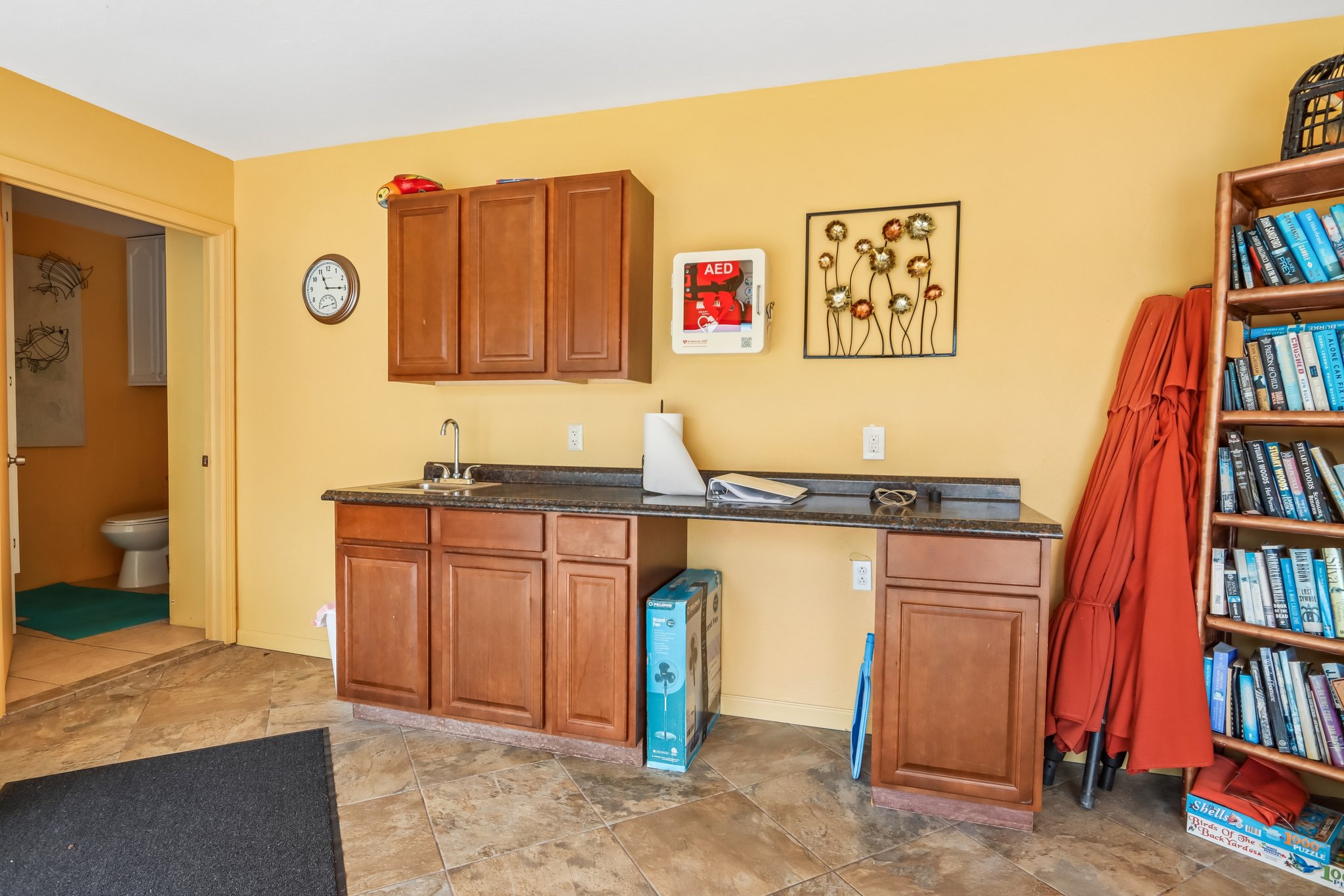SW 12th Ave 203-S2607-029.jpg