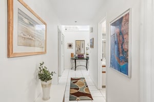 SW 12th Ave 203-S2607-002.jpg