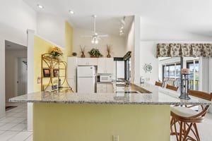 SW 12th Ave 203-S2607-010.jpg