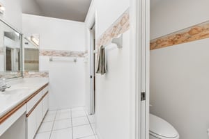 SW 12th Ave 203-S2607-022.jpg