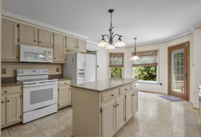 09-Kitchen