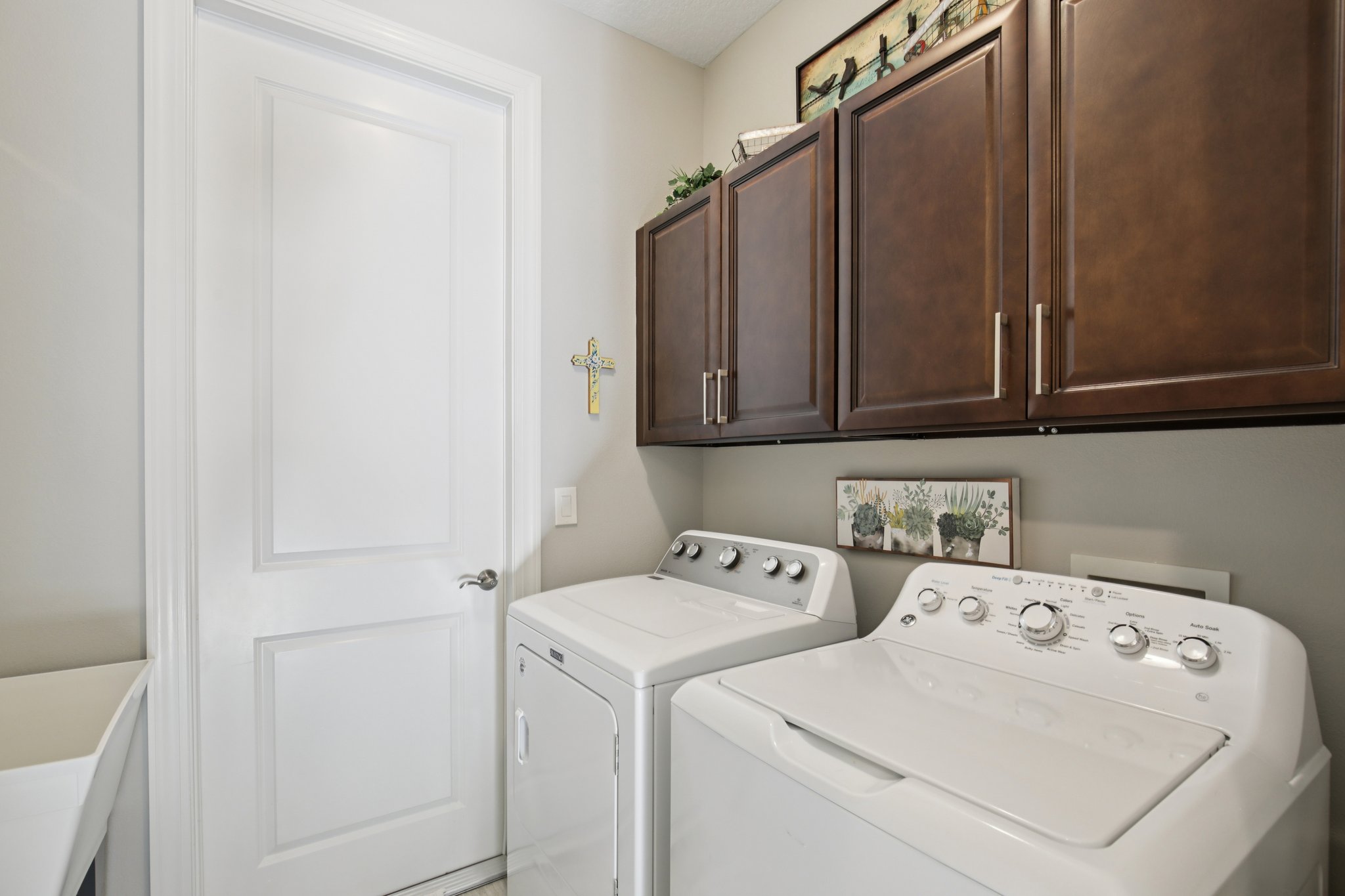 N Salford Blvd-L1802-028.jpg