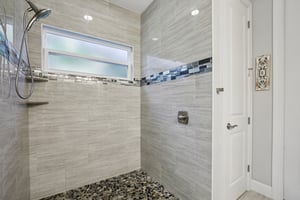 N Salford Blvd-L1802-024.jpg