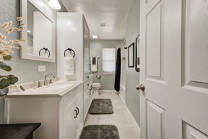  Photo 49