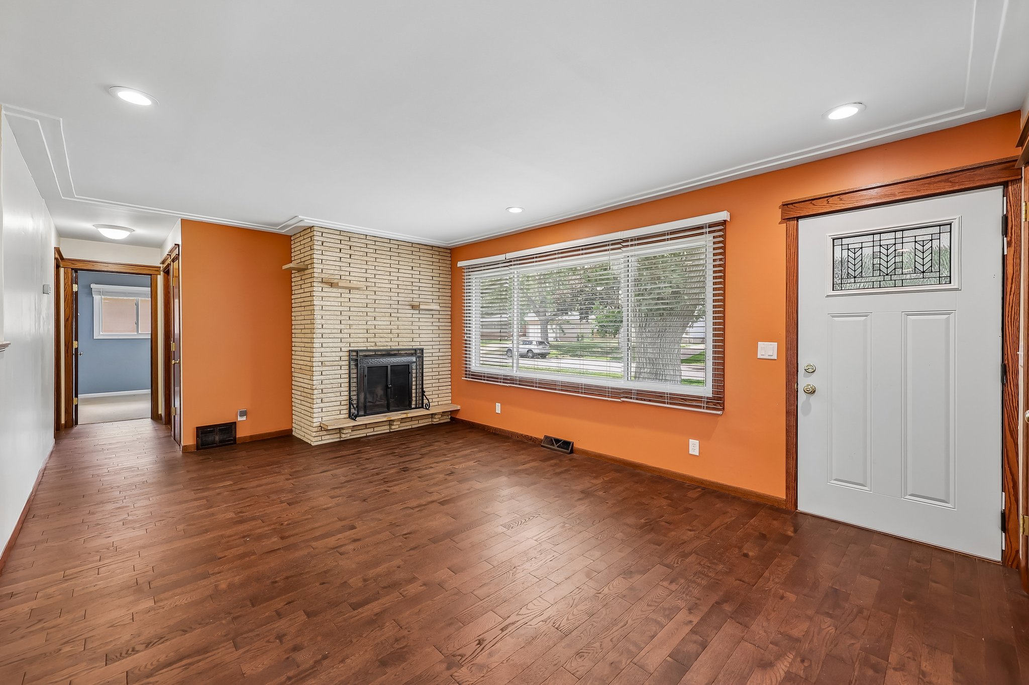 Regent Ave N-S1606-010.jpg