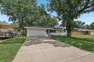 Regent Ave N-S1606-002.jpg
