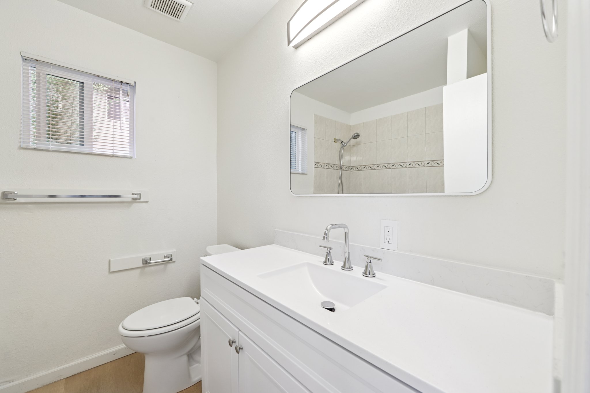 14th Ave-L2308-031.jpg