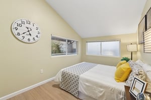 14th Ave-L2308-021.jpg
