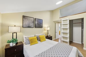 14th Ave-L2308-022.jpg