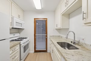 14th Ave-L2308-027.jpg