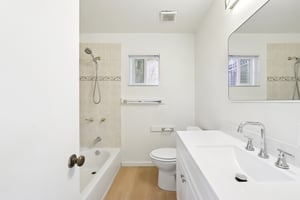 14th Ave-L2308-030.jpg