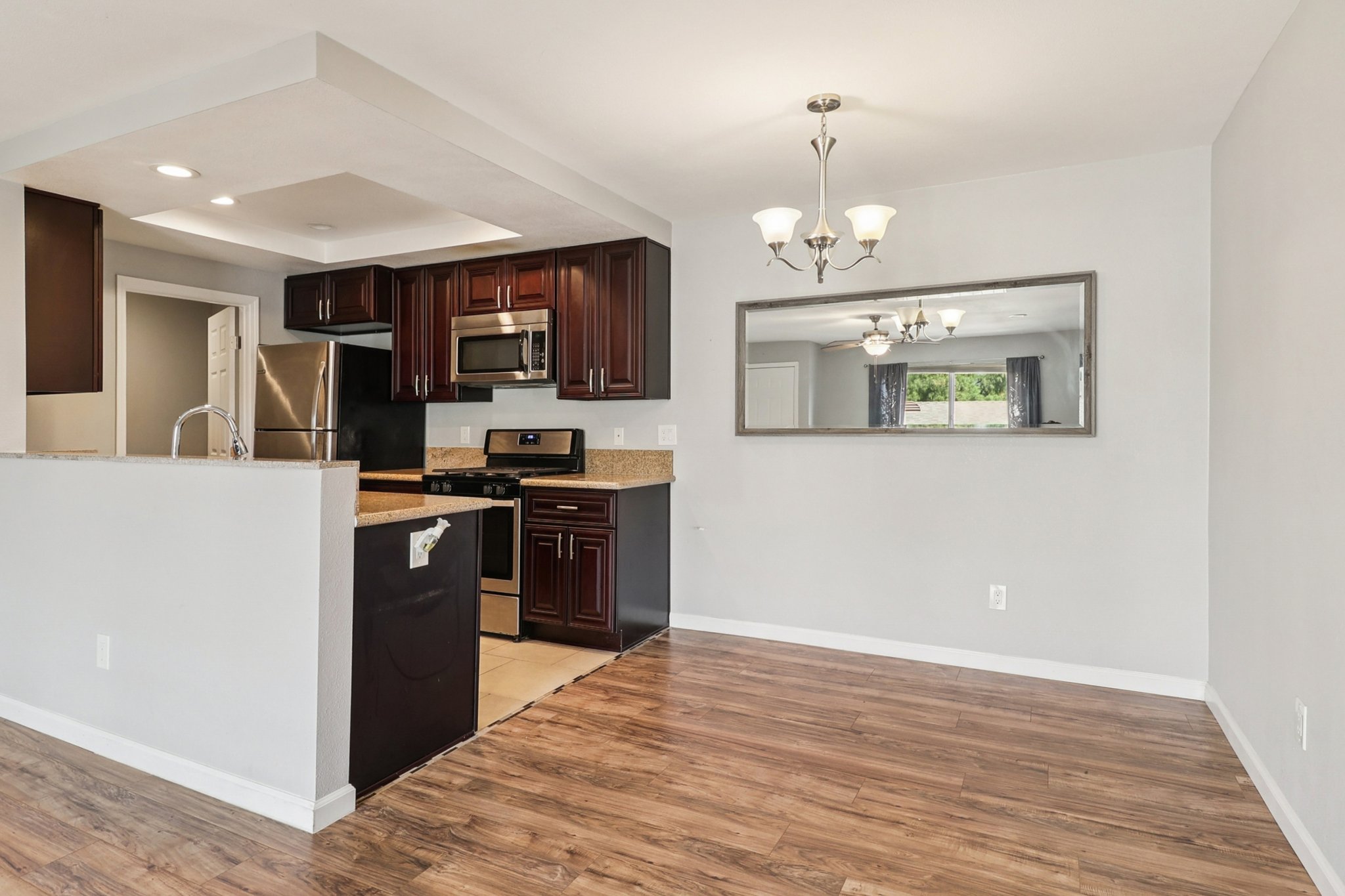 Canyon Dr 29-S1010-008.jpg